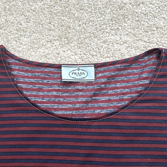 PRADA NWOT cotton striped tee shirt. Extra Long sleeve design. Wine-red and navy - Picture 2 of 7